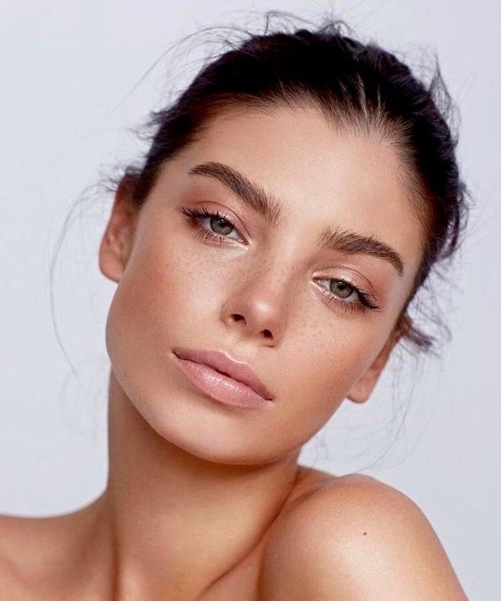 Pomysły na wiosenny makijaż 2019