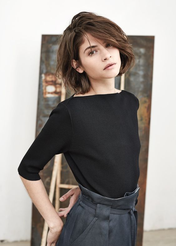 Fryzura bob z grzywką