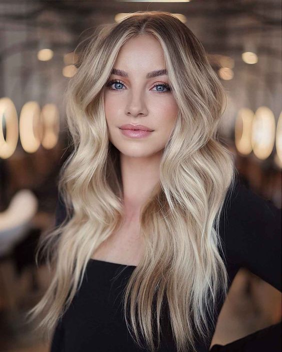 Inspiracje na fryzury z długich blond włosów